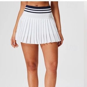 T/S By Thrive Seamless Waistband White Pleated Skort. Size XS